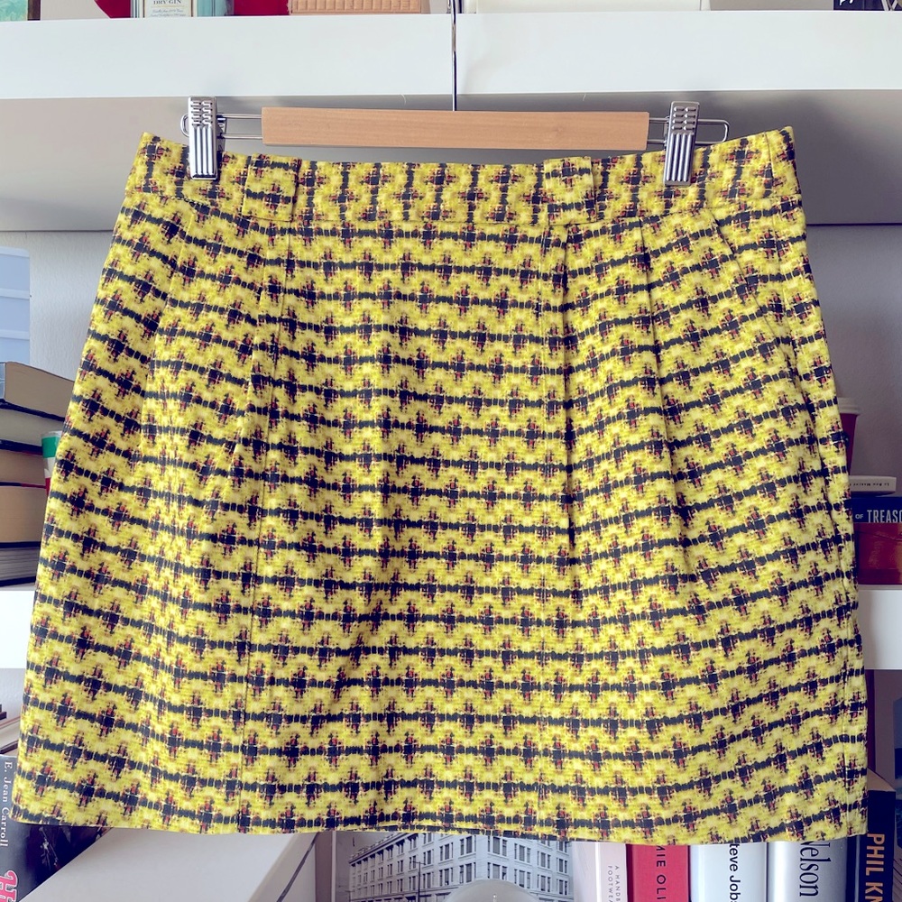 Club Monaco Skirt with pockets